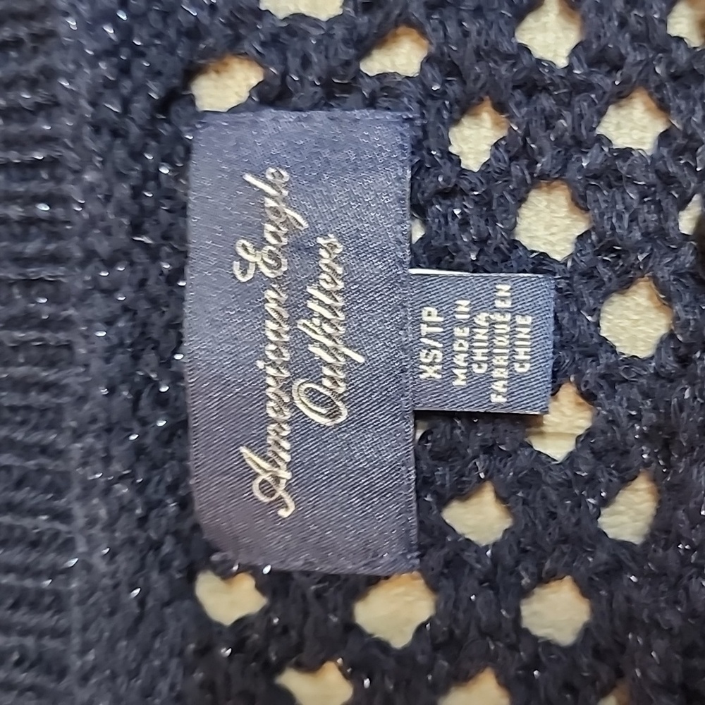 American Eagle brand sweater - Picture 8 of 9